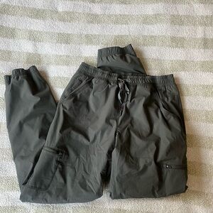 Eddie Bauer women’s Dark Green lined joggers